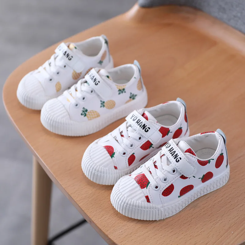 Spring and autumn new children's cartoon board shoes boys and girls strawberry pineapple single shoes soft soled baby shoes