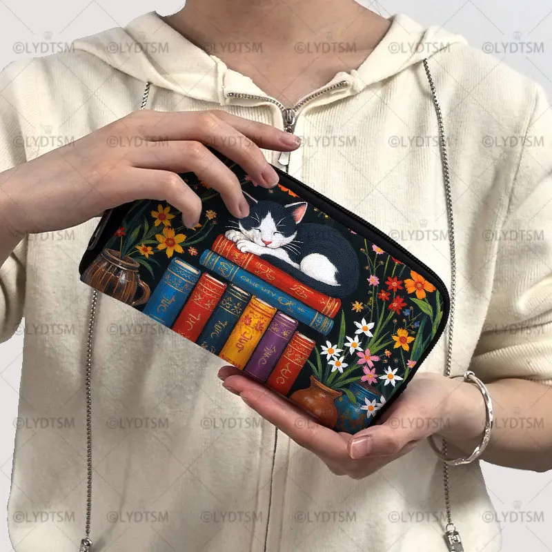 Cat Sleeping on The Books Print Wallet Book and Kitten Women Purse Coin Money Bag Credit Card Earphone Phone Holder Long Wallet