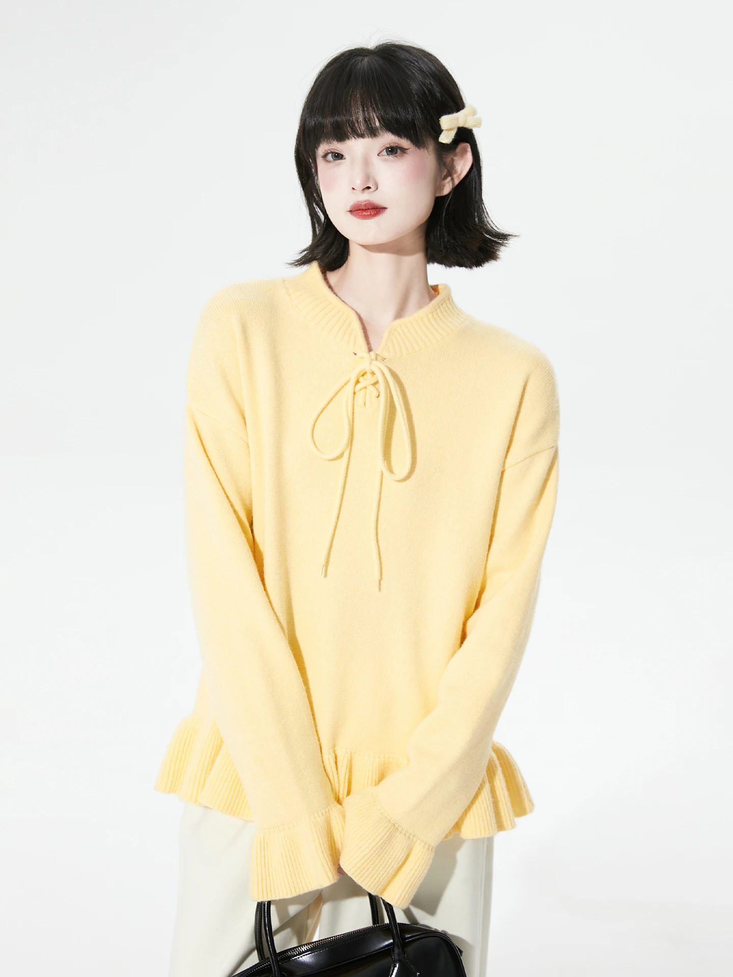 

Sweet Sle round Ne Knitted Sweater with And Lace Hem for Women Winter Season Long Sve Loose Fit Polyester Blend