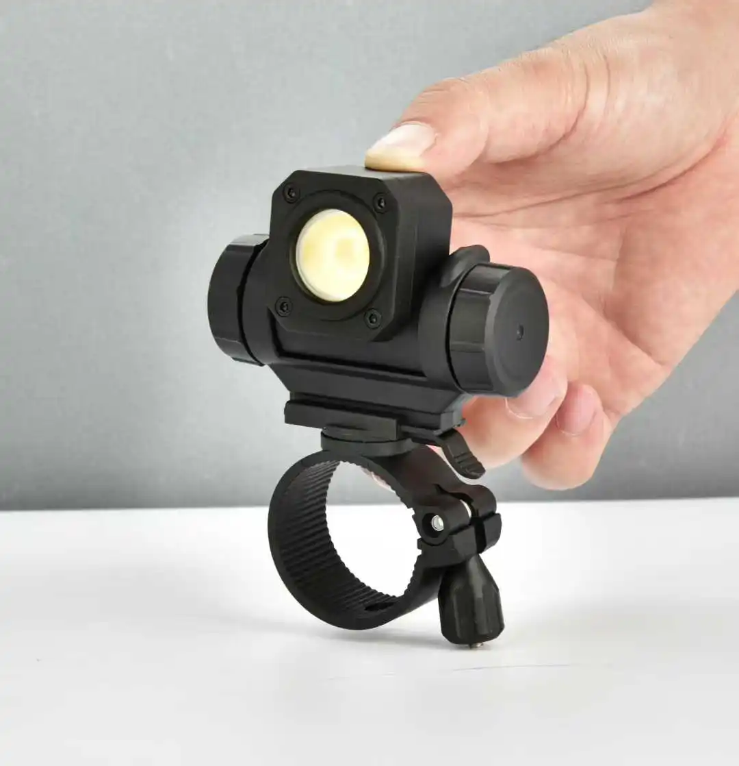 

USB-перезаряжаемая противотуманная лампа с длительным сроком службы батареи и тремя режимами холодного/теплого освещения. Подходит для художников и мастеров.