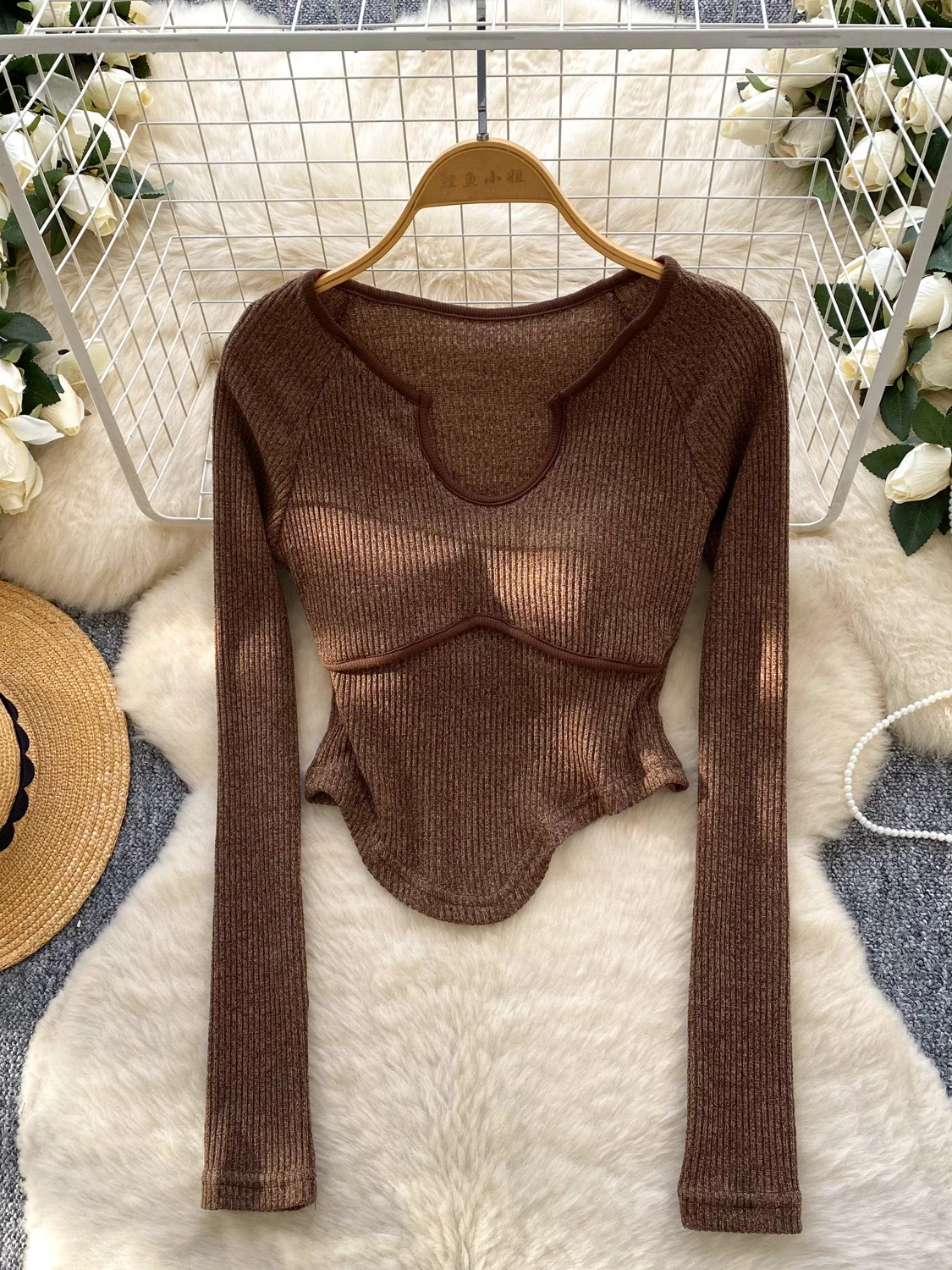 

Women's Brown U-Neck T-shirt Y2k Gyaru Tee Top Vintage Aesthetic Long Sleeve Cropped T-shirts 2000s Clothes Spring Autumn 2025