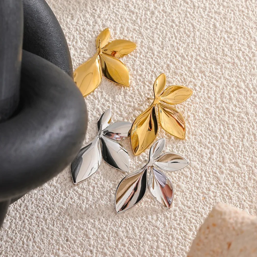 1 pair 3.5×2.2cm Leaves Stud Earrings Fashion Anti Allergy Flower Stud Earrings Texture Waterproof Stainless Steel Stud Earrings