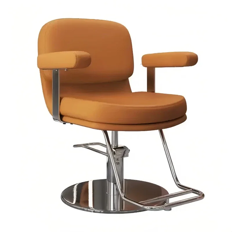 Рисунок 4 - Чистый красный стул для парикмахерской