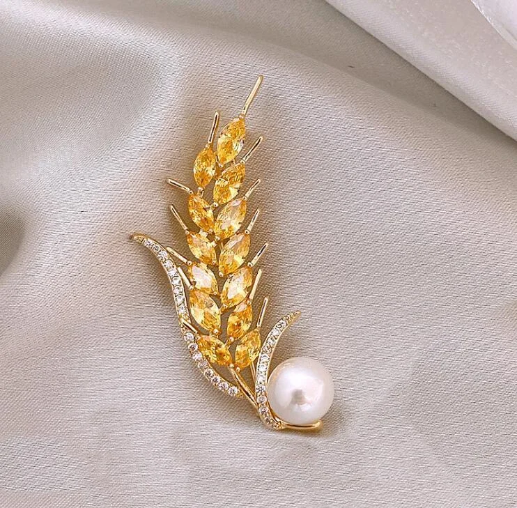 Elegant White Pearl Wheat Ear Brooches For Women Rhinestone Pins Suit Coat Wedding Dating Party Brooch Jewelry Accessories