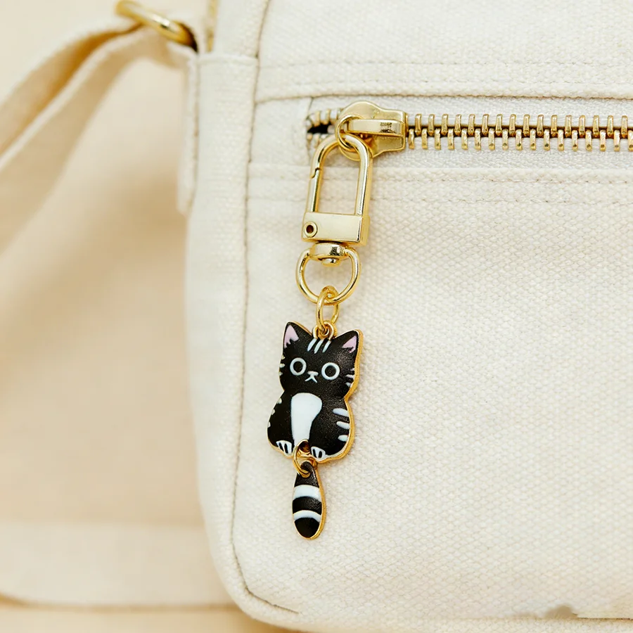 Niedlicher Katzen-Anhänger Schlüsselanhänger Unisex 3 Farben Metall Rucksack-Schlüsselanhänger Klasse A Hängende Dekoration Alltäglicher Paar-Ring Schmuck