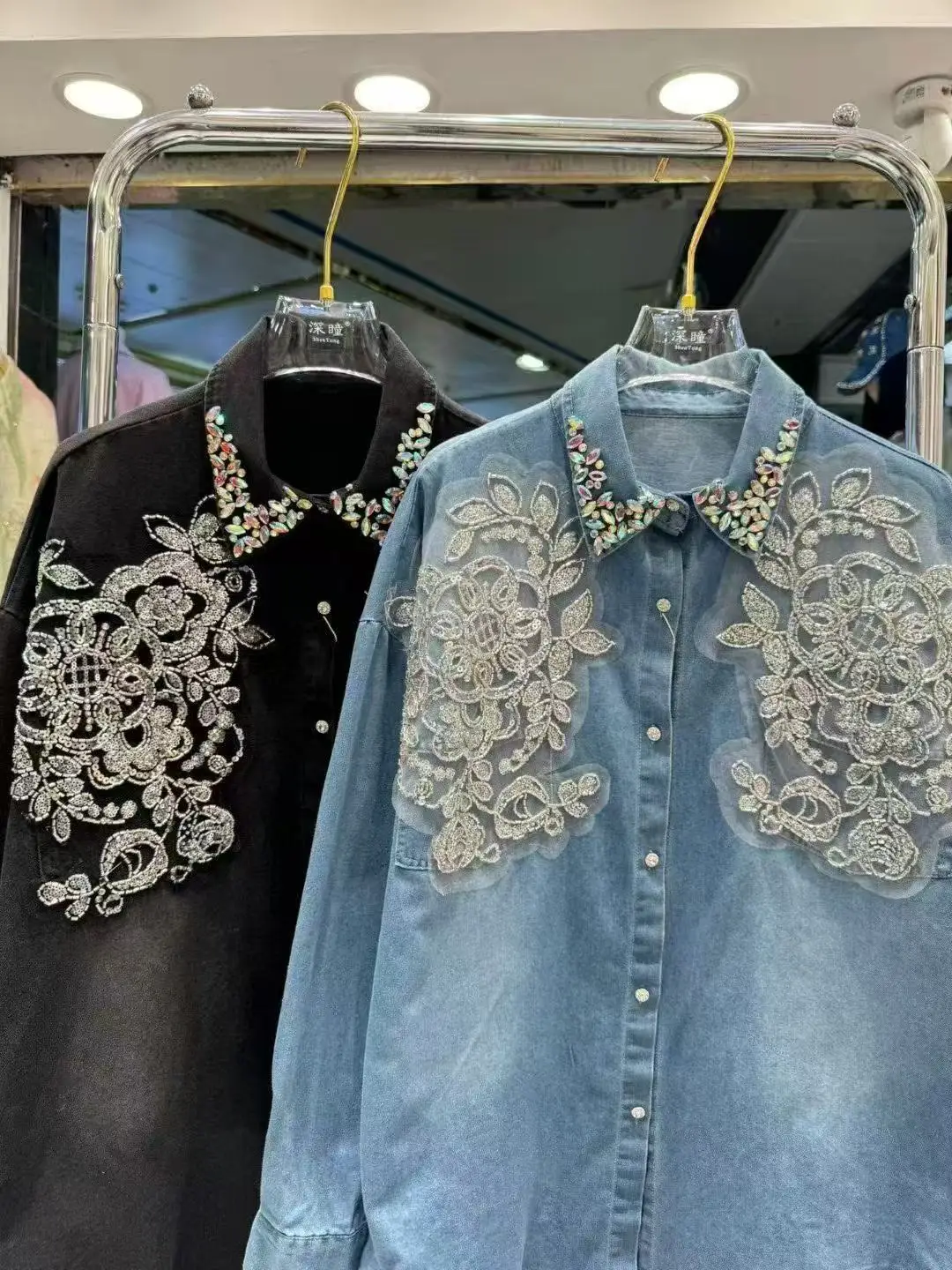 

New 2025 Autumn Trend Sparkle Sequins Flowers Stitch Denim Shirts and Blouses Women Loose Casual Denim Top Jacket Woman Clothes