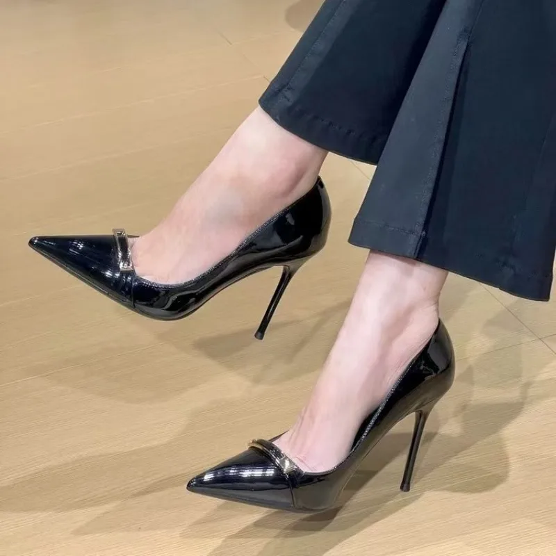 

2026 New Black High Heels Classic Thin Heels Sexy Shallow Mouth Fashion Commuter Women's Single Shoes