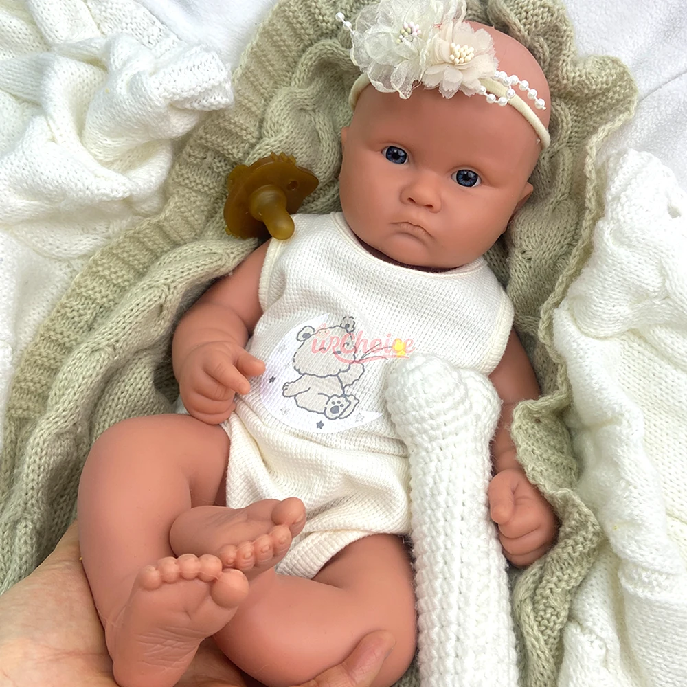 Handcrafted 18Inch Waterproof Silicone Doll Soft Lifelike Reborn Baby Girl Weighted Newborn Doll for Collectibles & Kids Toy