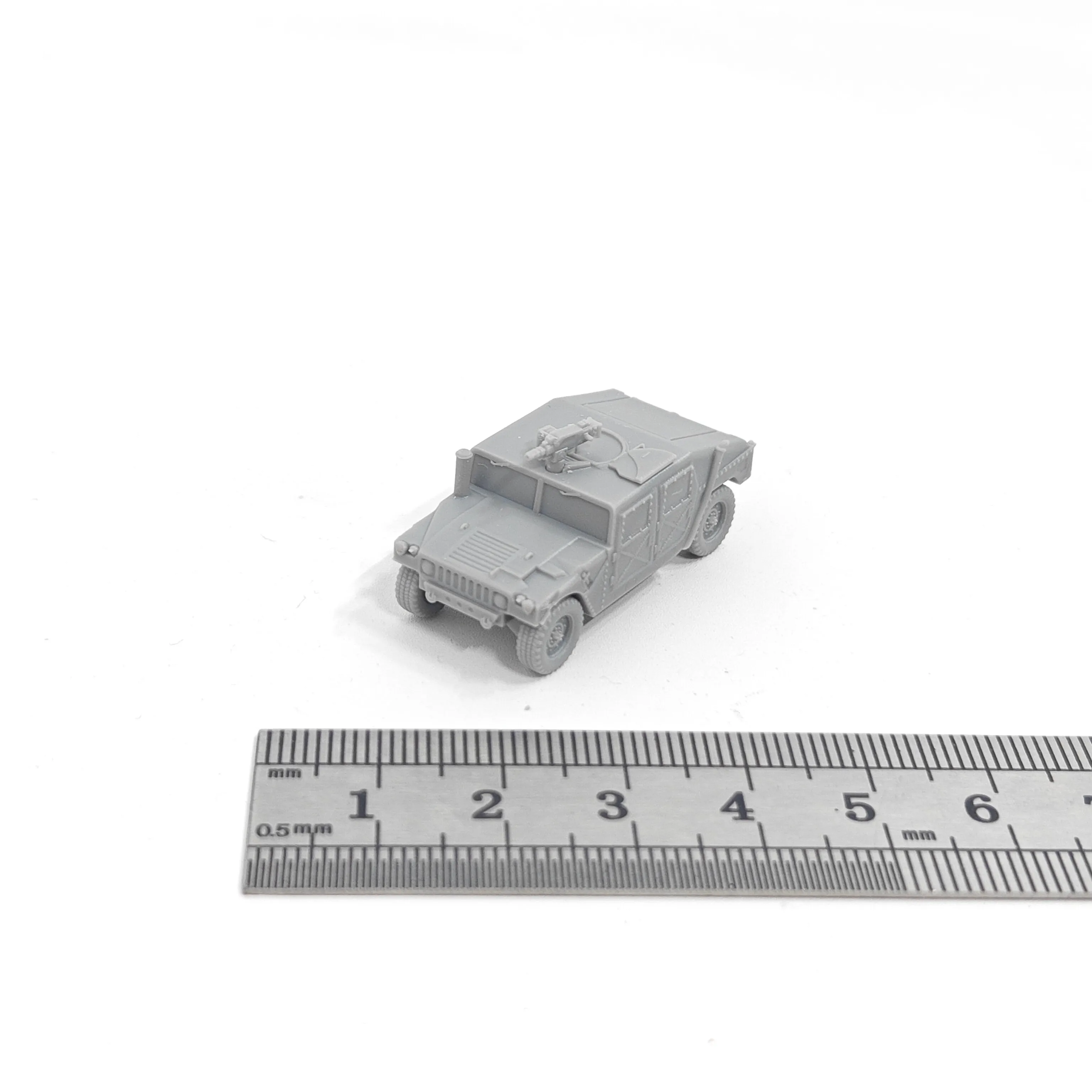 1/144 Scale HMMWV (Humvee) High-Mobility Multipurpose Wheeled Vehicle MODEL KIT