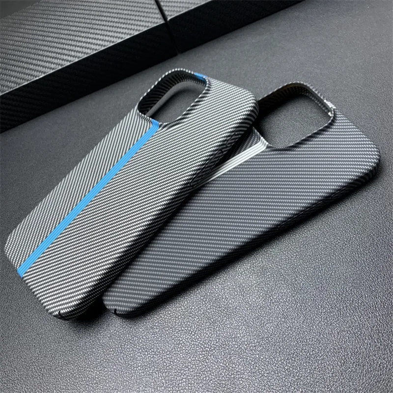 Casing Ponsel Pola Serat Karbon Ultra Tipis untuk IPhone 17 16 15 14 Plus 13 12 11 Pro Max Tahan Guncangan Matte Slim Hard Back Cover