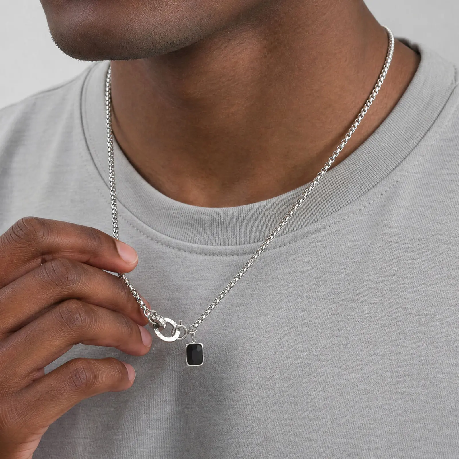 Vnox Men Stainless Steel Necklace Black Rectangle Glass Stone Roman Numeral Disc Toggle Pendant Necklaces Hip Hop Daily Jewelry
