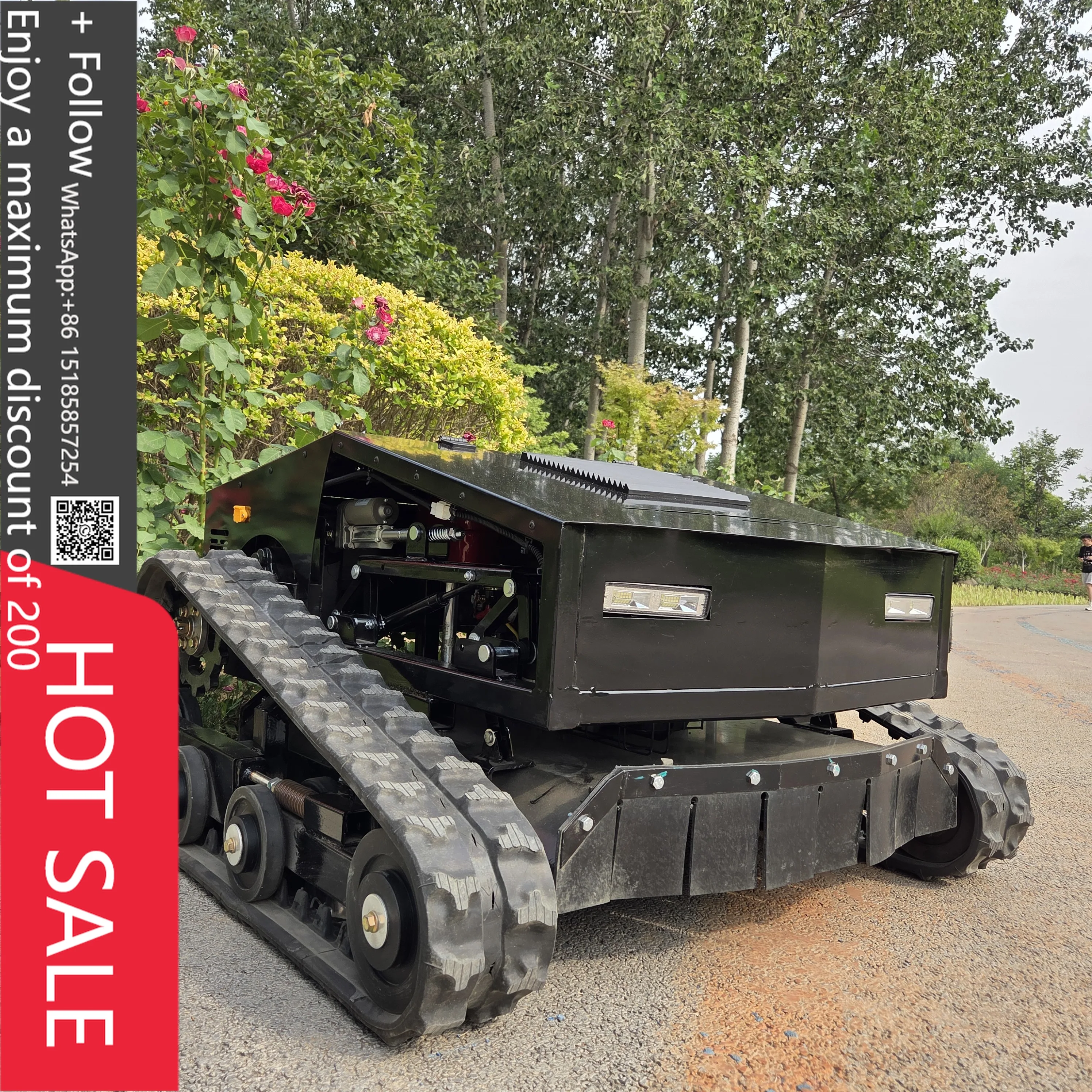 

High-intensity operation 3800M²/H crawler mower robot GPS navigation automatic charging 800mm mowing width 23 horsepower