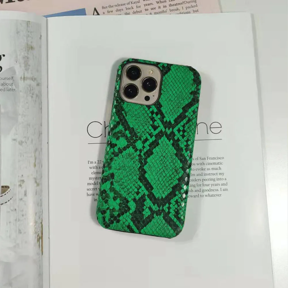 Retro Snake Pattern Suitable for iPhone 17 Pro Max Phone Case 16 Pro Half-cover 15 Plus Shockproof 13 and 14 Protective Cover