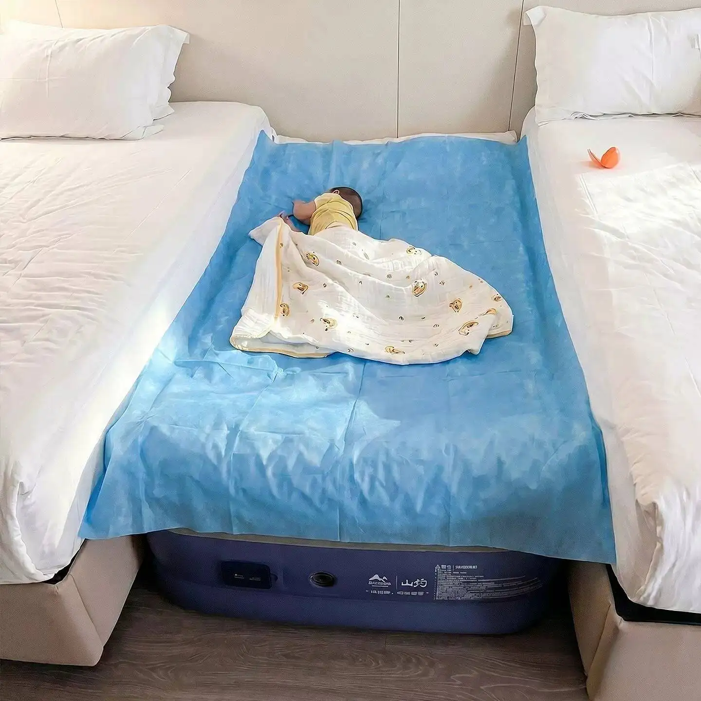 copertura-universale-portatile-monouso-antimacchia-per-divano-letto-bambini-protezione-per-hotel-e-viaggi-con-bambini-telo-copri-pannolino