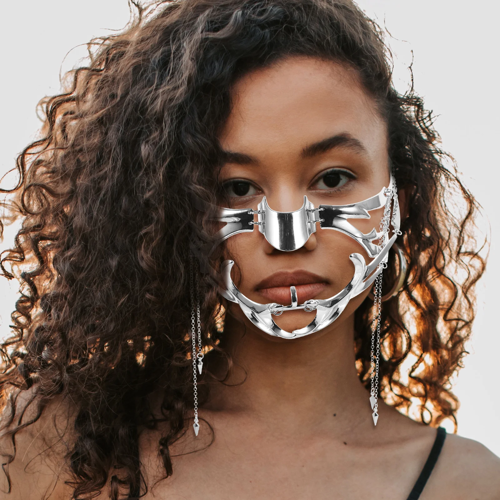 

1 комплект, маскарадная маска, венецианский костюм на Хэллоуин, металлический аксессуар для лица в стиле панк для женщин, фестиваль, косплей, цепочка, маска, реквизит