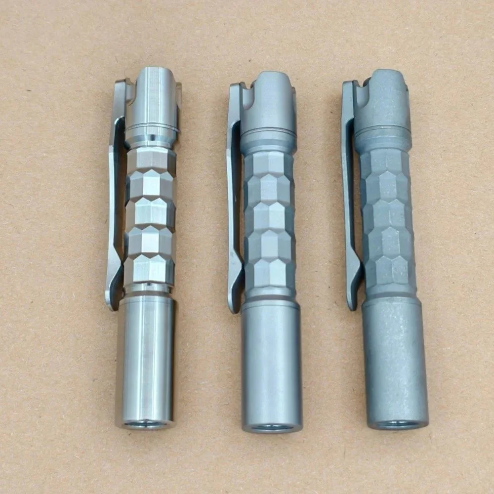 Reylight Pineapple Mini MK3 -Ti Krystal Edc Flashlight