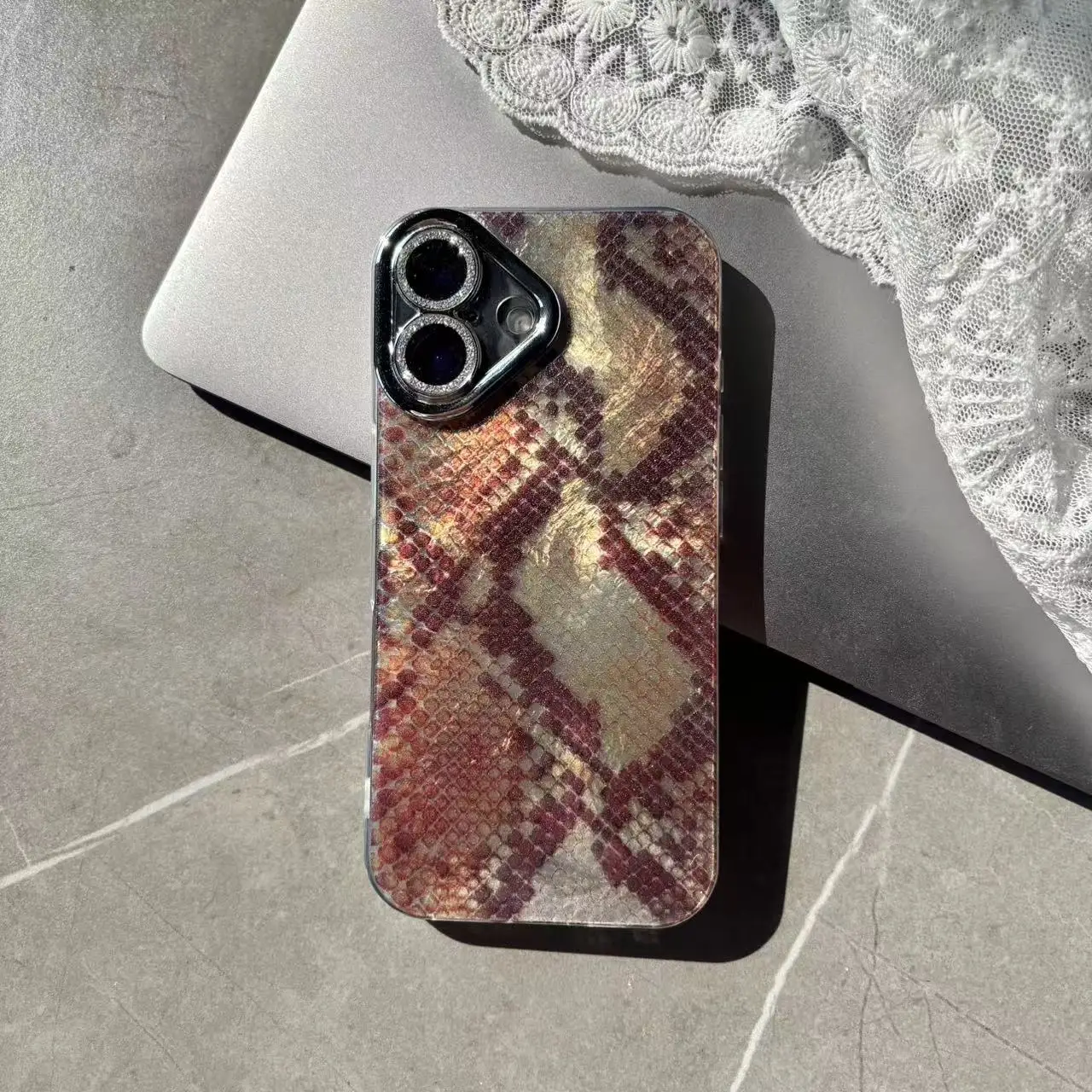 Hoogwaardige slangenleer graan rood bruin zwarte textuur met glazen lens beschermhoes voor iPhone 11 12 13 14 15 16 17 Pro Max