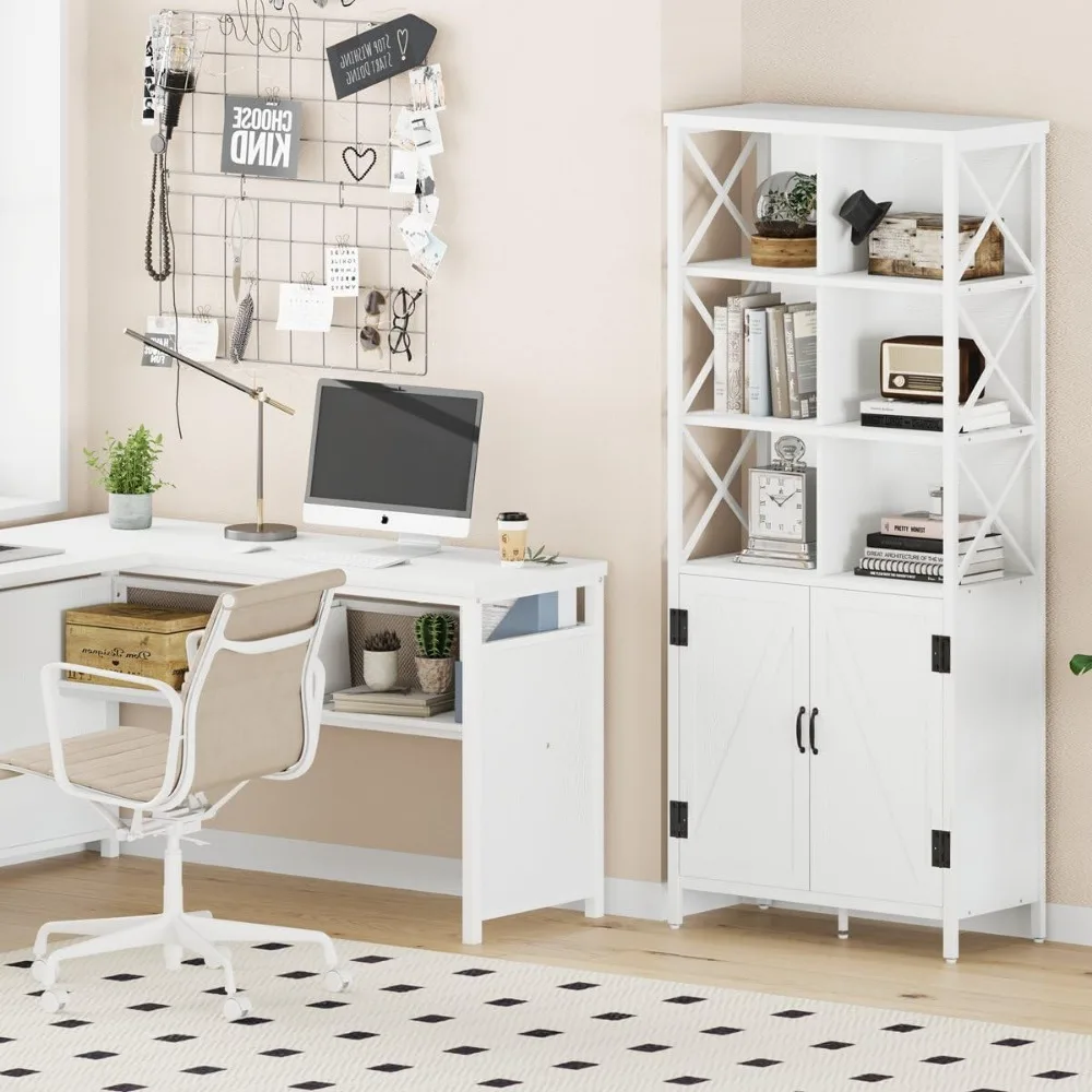 ชั้นวางหนังสือทรงสูงสไตล์อินดัสเทรียลพร้อมบานประตูและช่องเก็บของแบบลูกบาศก์