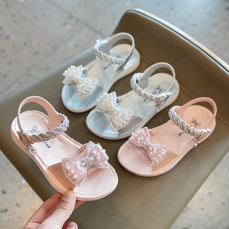 2024 Summer New Little Girls Sandals Bowknot Rhinestone Beach Shoes Soft Sole Kids Princess Shoe Casual Flat Sandals Pink Silver