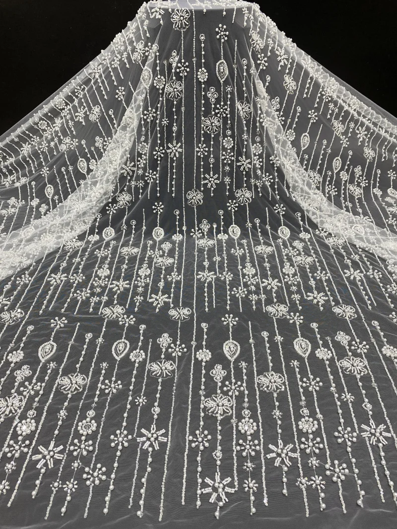 Nuovi abiti da sera da donna di alta qualità di lusso con maniche lunghe in rilievo con colletto quadrato 2025 Elegante abito da festa di nozze personalizzato