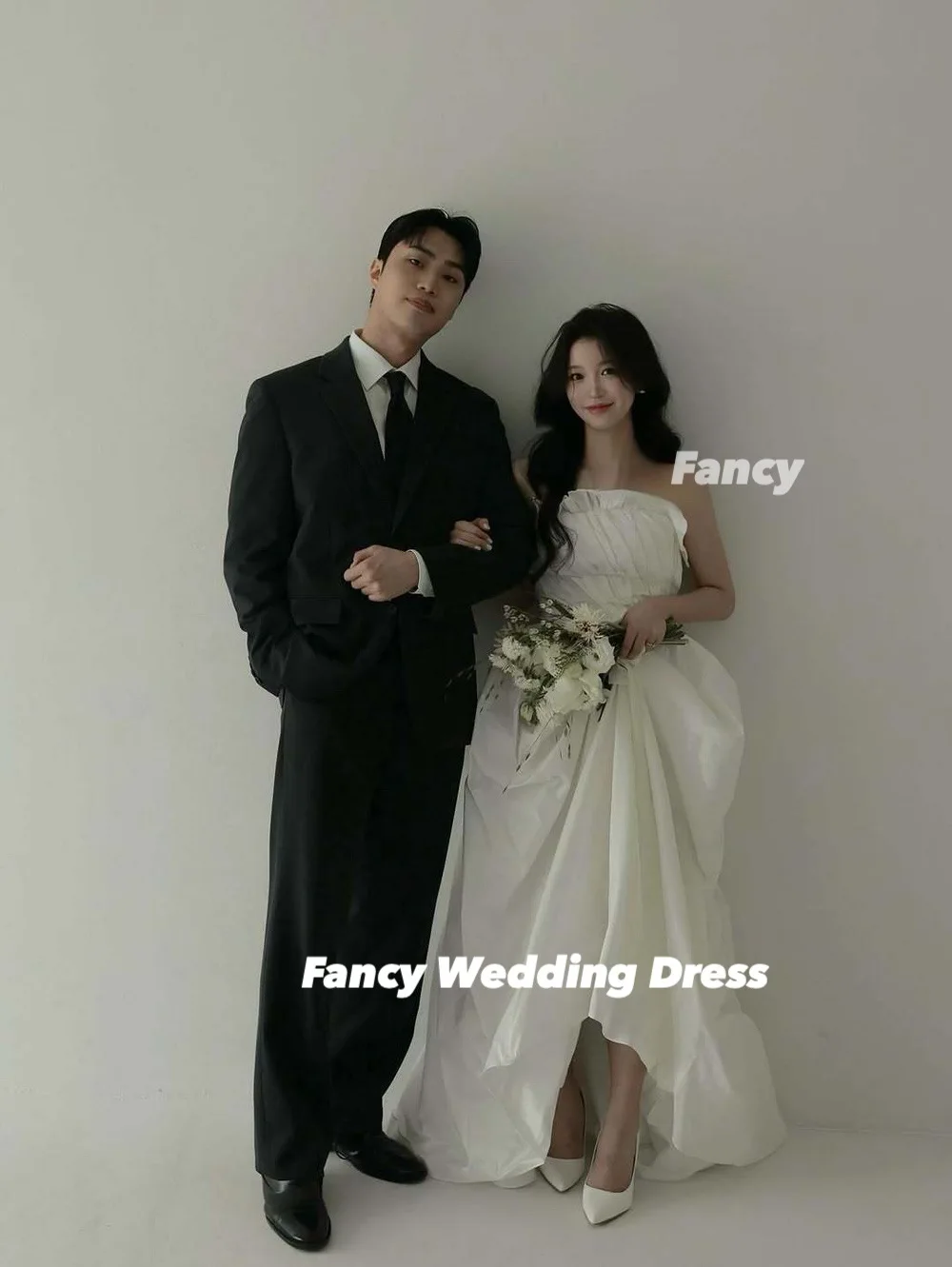 멋진 고품질 태피터 웨딩 드레스 주름 라인 댄스 파티 드레스 민소매 등이없는 맞춤형