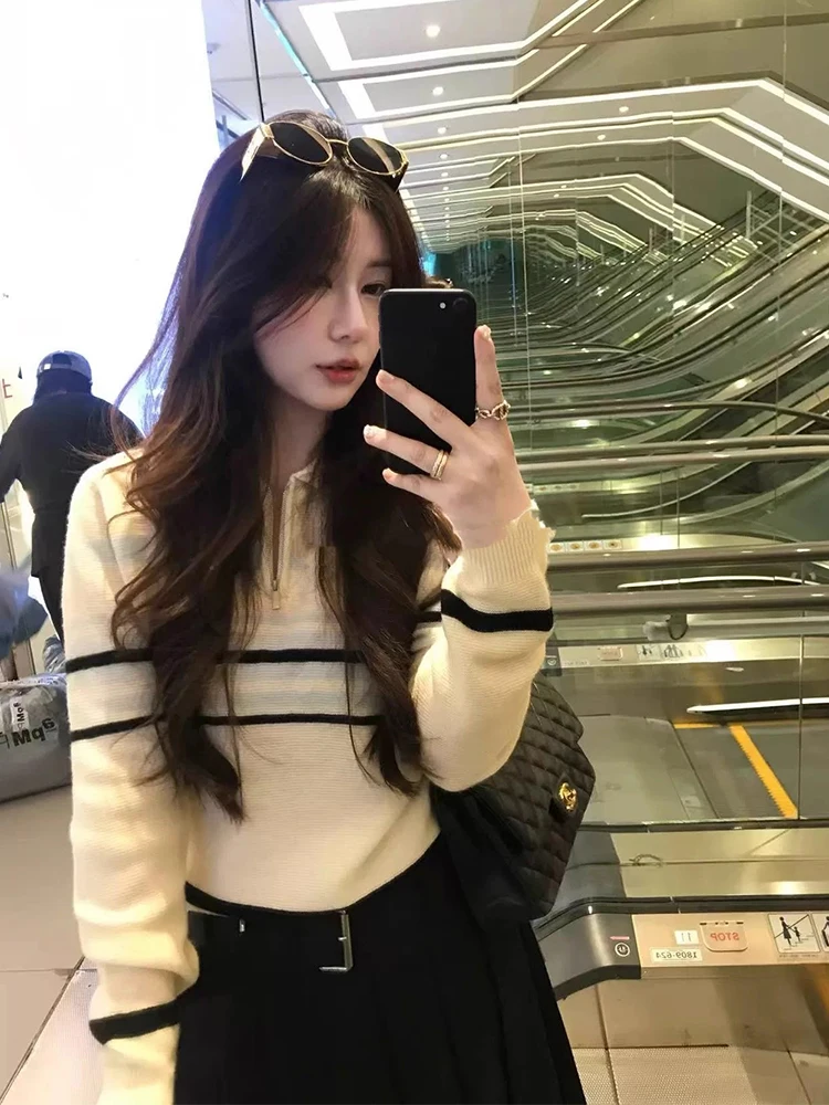 

Chic Autumnal Vintage Stripe Knit Sweater Zipper Collar Versatile Women's Faion Commute Loose Fit Long Sve Regular Length