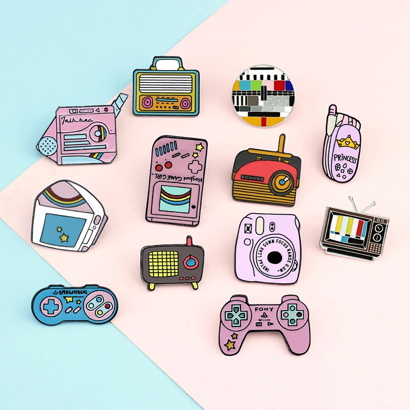 Vintage Game Enamel Pins Collections 90s Gamepad Mobile Phone TV Jewelry Brooches Denim Shirt Badges Lapel Pin Gifts For Friends