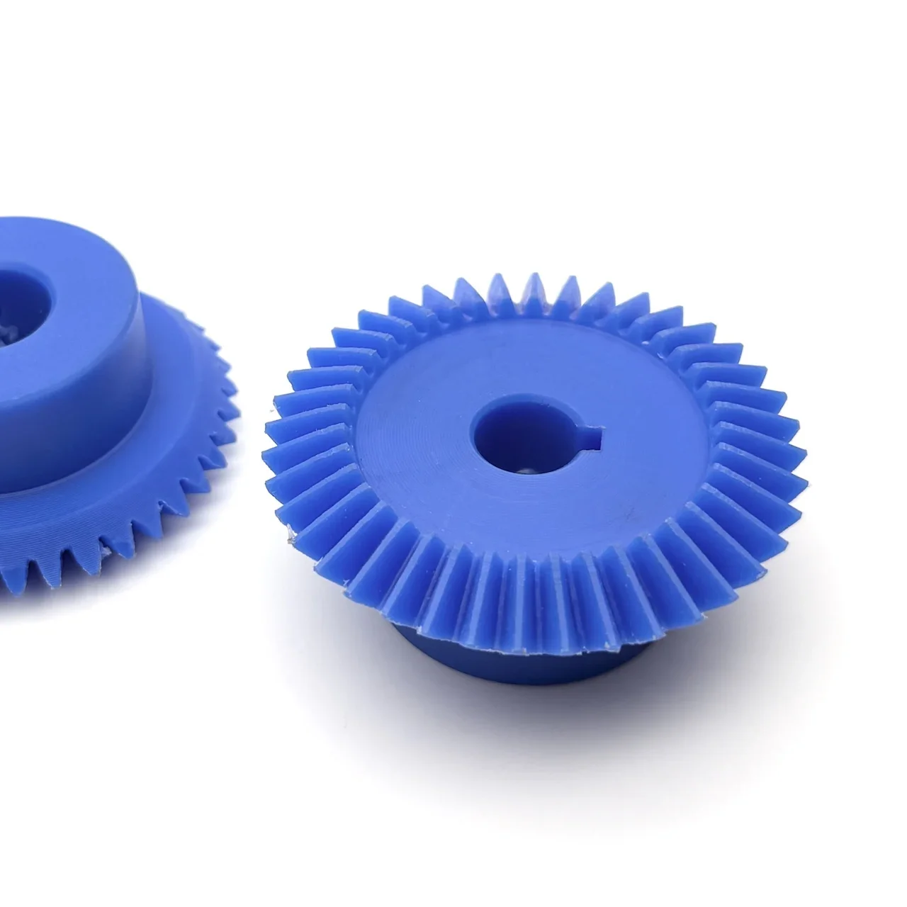 1:1 Nylon Bevel Gear 1.5M 16/20/25/30 90-Degree Plastic Equal Diameter Bevel Gear BLUE Keyway HOLE