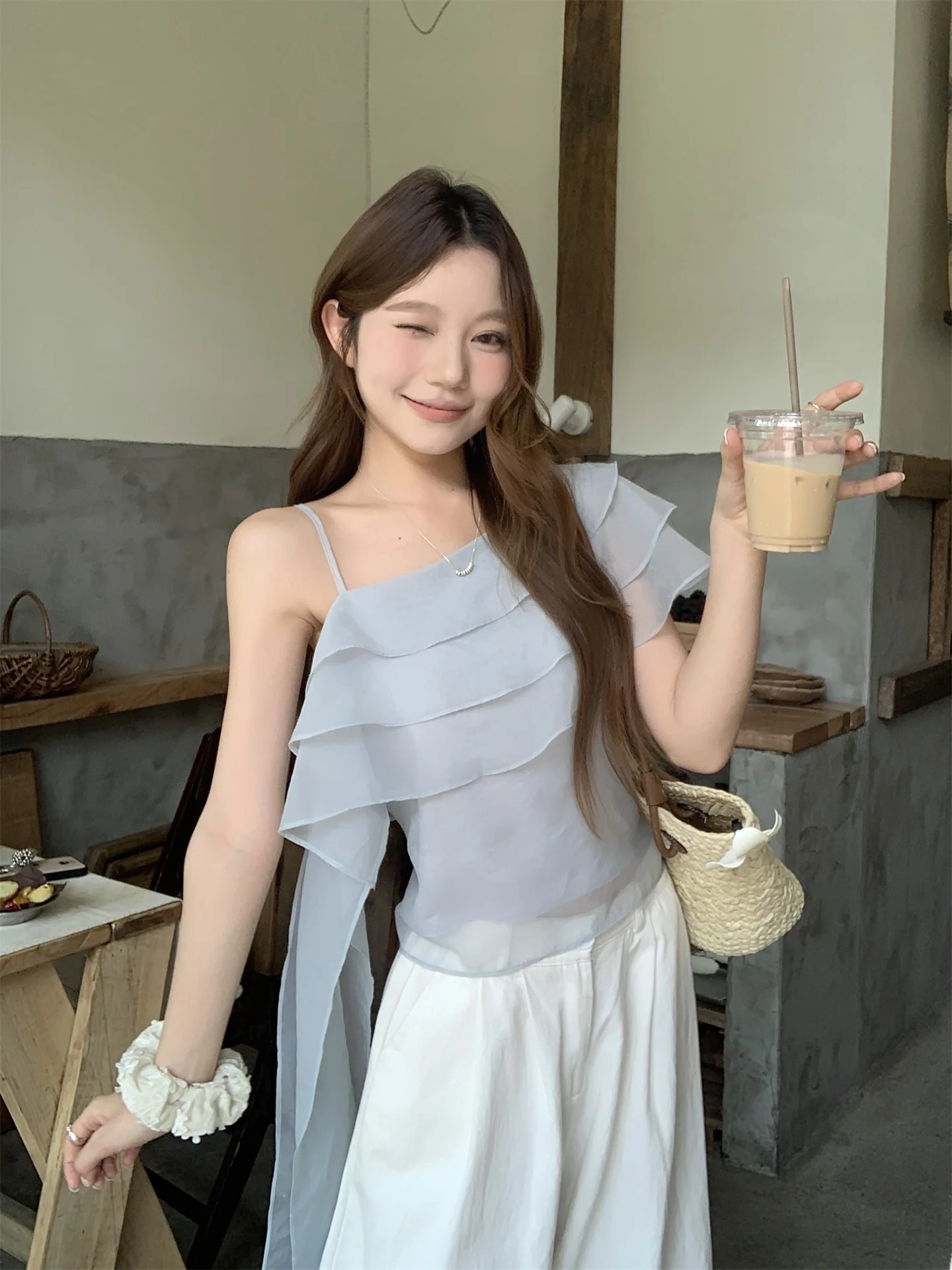 

Элегантная синяя блузка с поясом для женщин, весенняя коллекция, приталенный крой, французский стиль, сборчатый подол, шифон, повседневная одежда