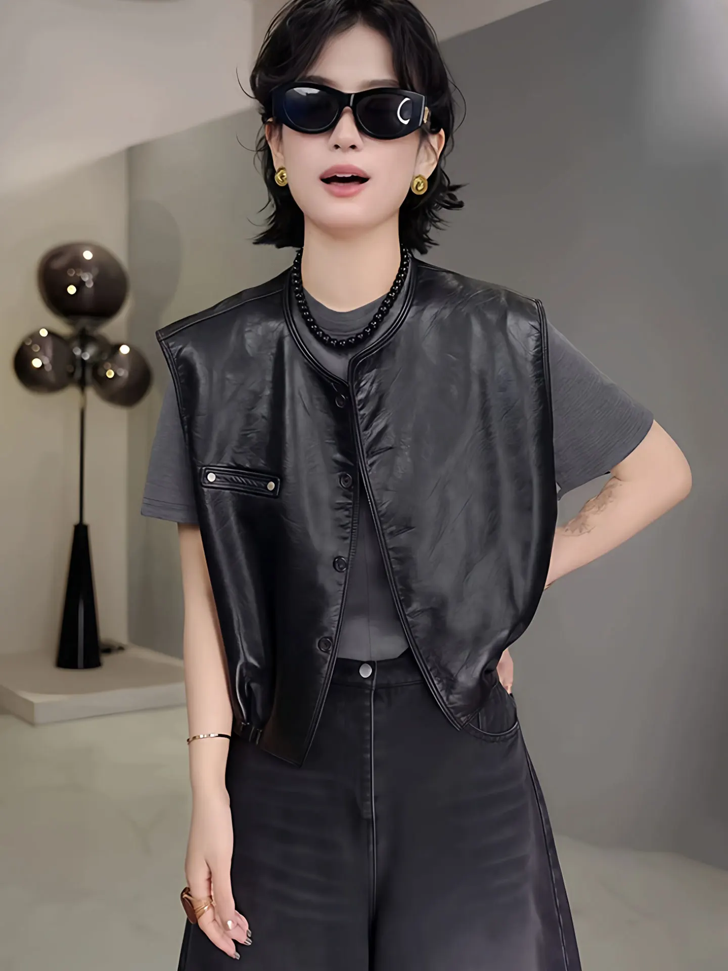 2025 Autumn Faion Korean Sle Loose Lazy Sle Slimming Versatile Young-looking round Ne Svel Leather Jaet Women...