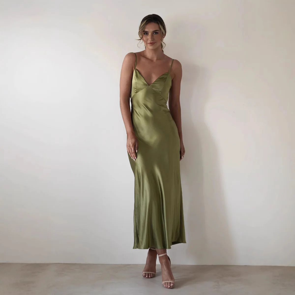 Abito senza spalline Faionable con design a cravatta Ba snellente in vita in poliestere satinato Nuovo arrivo estivo dalla Cina