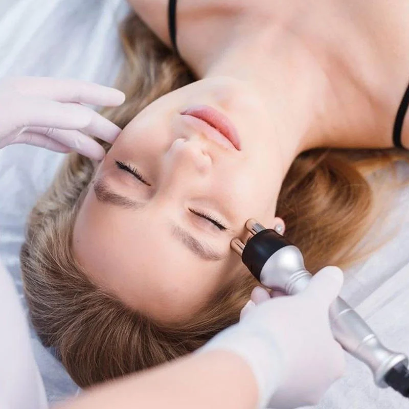 Wyprzedaż Fabryczna 4 w 1: Urządzenie do Kavitacji Ultradźwiękowej, Wakuofolii, Modelowania Sylwetki i Liftingu Twarzy z Funkcją Masażu