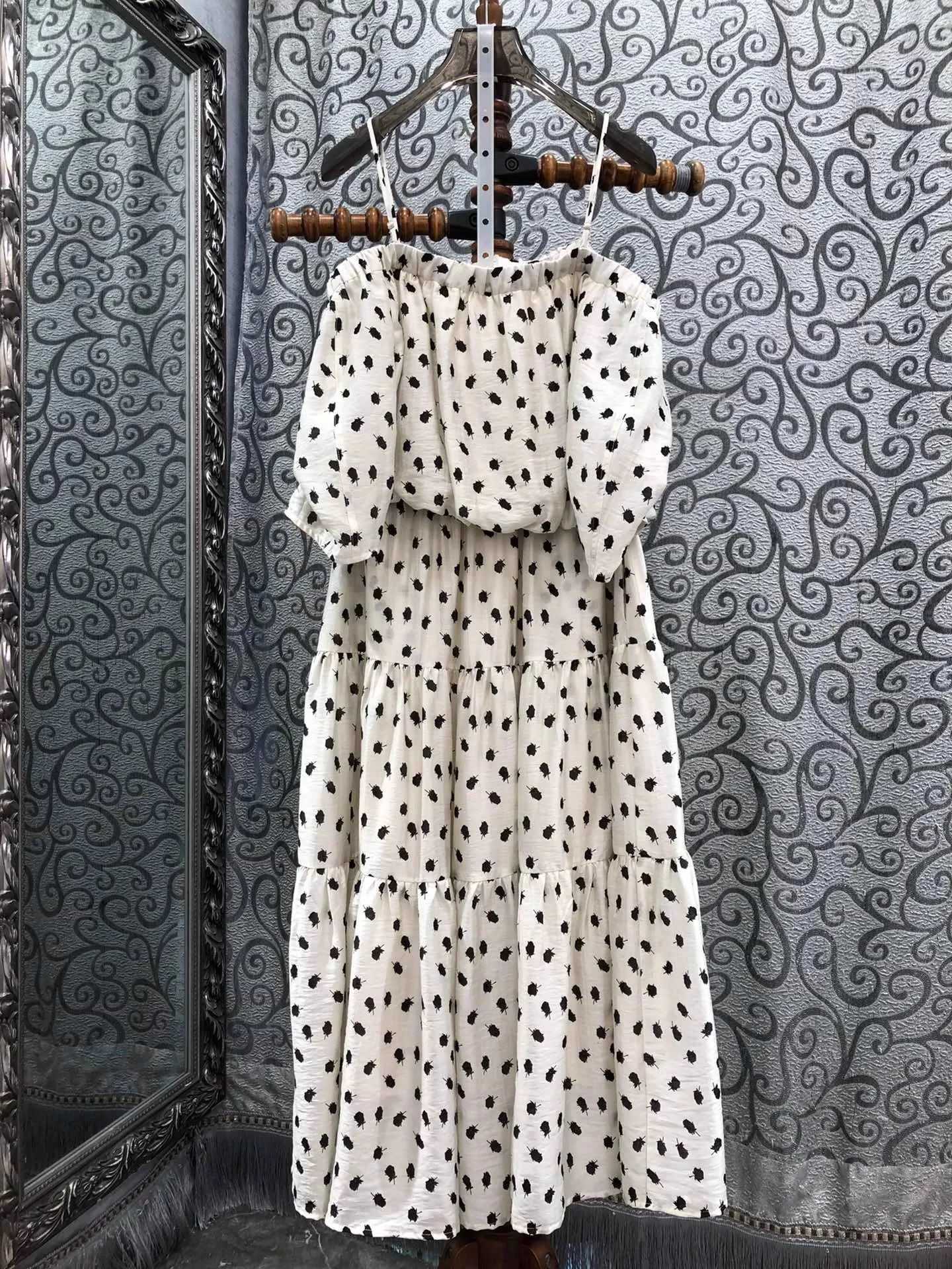 

Top Quality Women's Set Clothes 2025 Summer Long Skirt Suit Lady Sexy Strap Tops Blouse+Elegant Floral Print Long Maxi Skirt Set