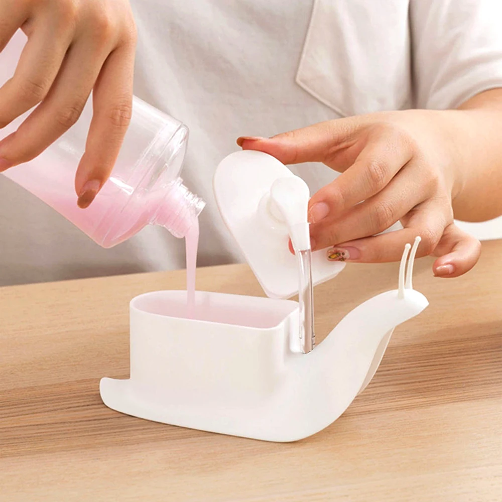 Portable Snail Shape Liquid Soap Dispenser Pressing Type Hand Sanitizer Bathroom Accessories Shower Gel Container Bottle