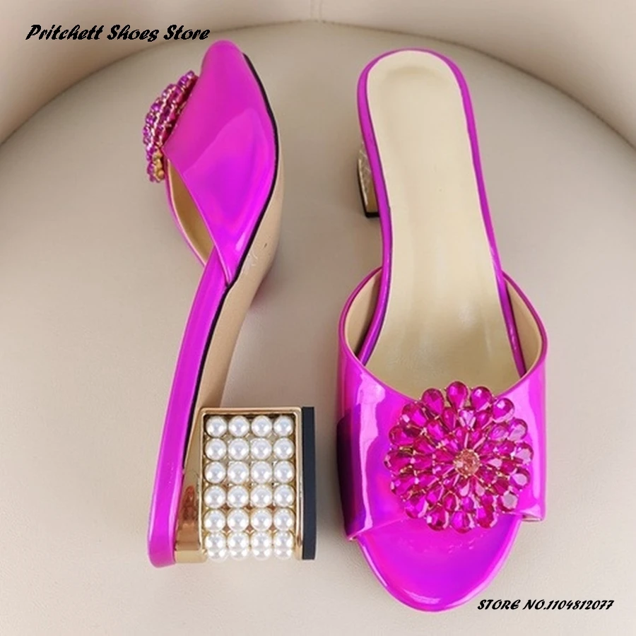 شباشب نسائية بكعب لؤلؤي من الجلد اللامع على شكل زهرة غريبة للصيف والربيع، أحذية عصرية للحفلات