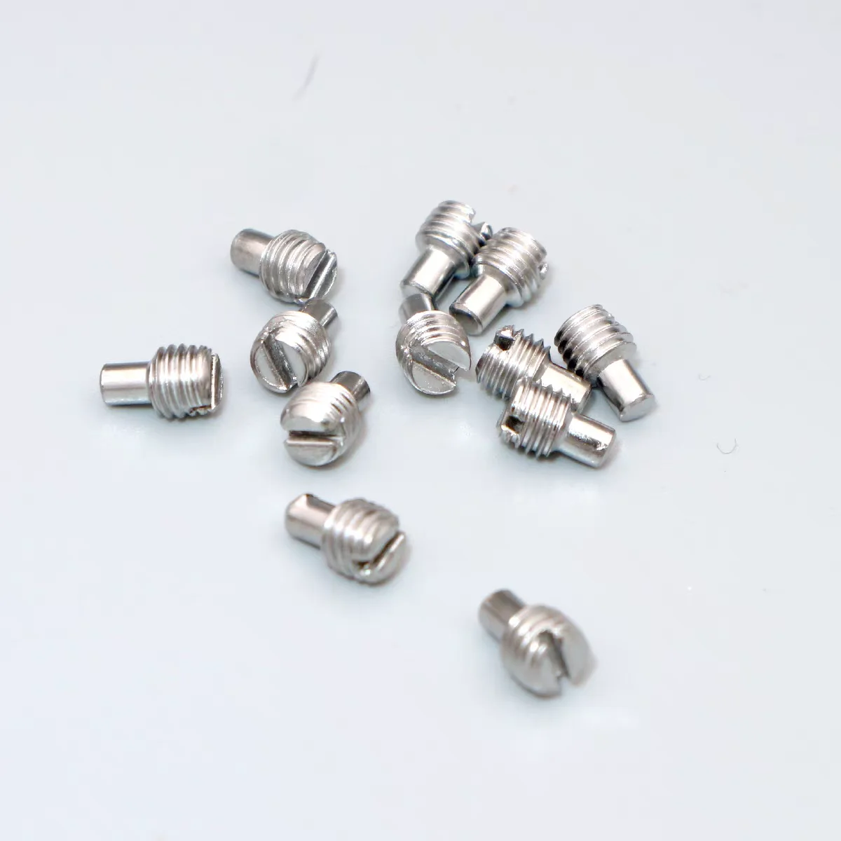 

Промышленный стальной игольчатый зажим и винт для вышивальной машины