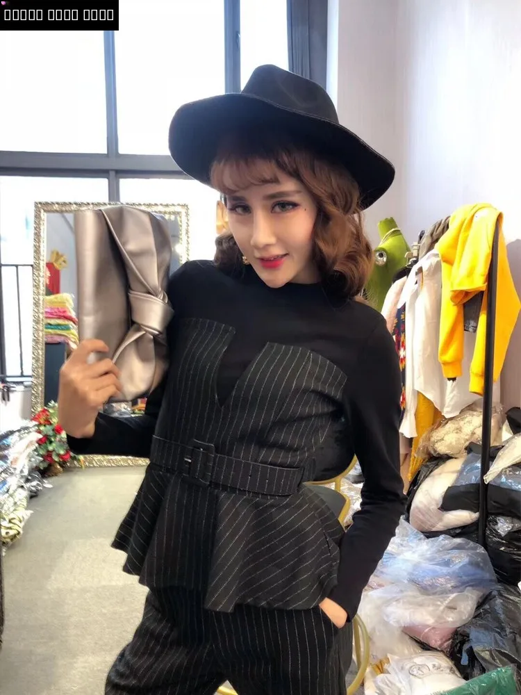 

Fashionable Women's Two-Piece Set Waist-Cinching Top Elegant Style Spring 2023 Polyester Blend Comfortable Quality Trendy