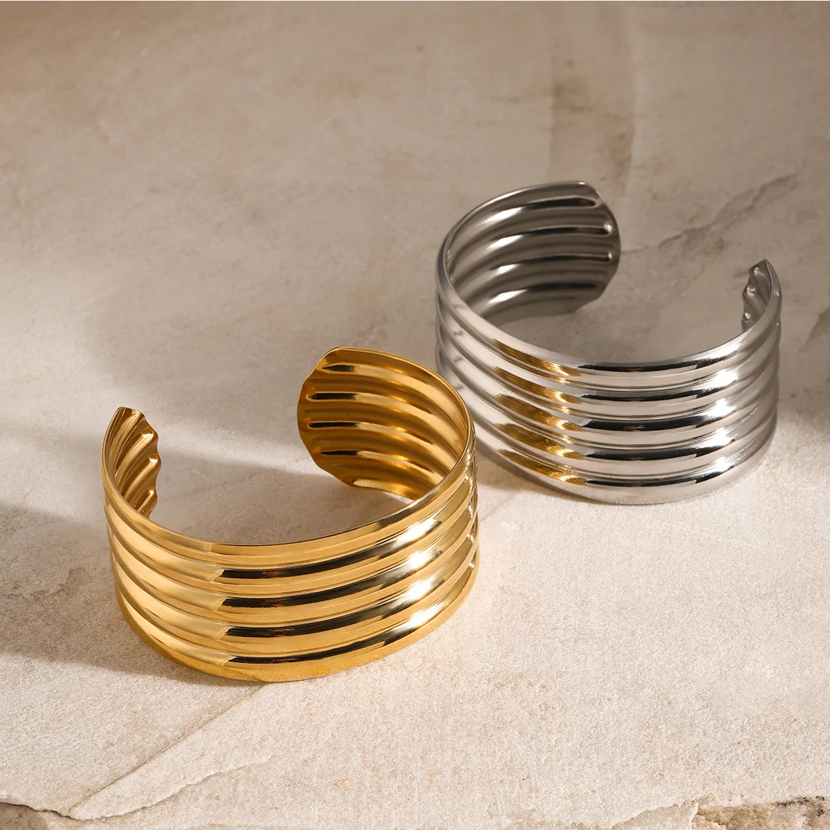 

Stainless Steel PVD 18K Gold Plated Tarnish Waterproof Line Wide Bangle For Woman Jewelry Wholesale INS