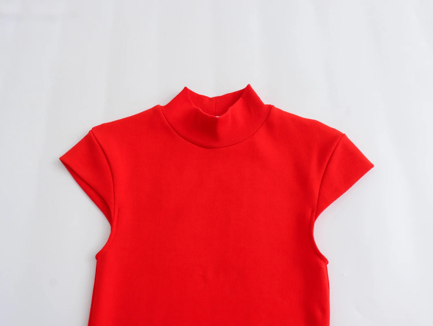 2024 Primavera e l'estate Nuovo dolce e piccante Vita slim fit Dimagrante Collo mezzo alto Abito lungo lavorato a maglia Gonna a botte dritta