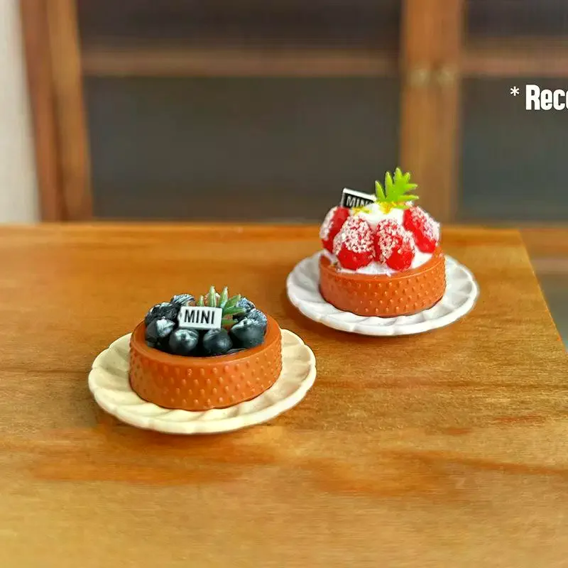 قطعة واحدة من نموذج طعام محاكاة لطيف، كعكة خبز مصغرة بمقياس 1/6، كعكة توت أزرق، تارت فراولة، لعبة طعام لبيت الدمى، إكسسوارات دمى