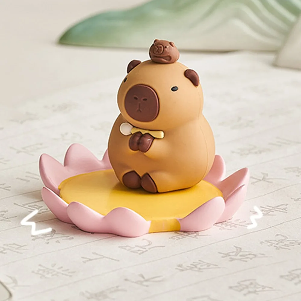 Phone Holder Resin Capybara Ornament Lotus Flower Desk Decor Capybara Model Toy Creative Cute Animal Figurines Decorative Gifts