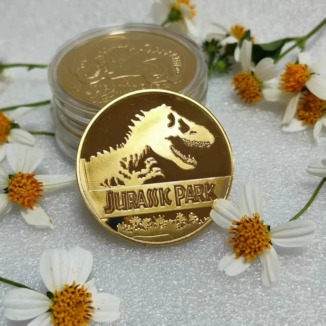 Jurassic Park Dinosaur Gold Coin Collectible Challenge Coin United States Fossil Movie Souvenir Home Decor