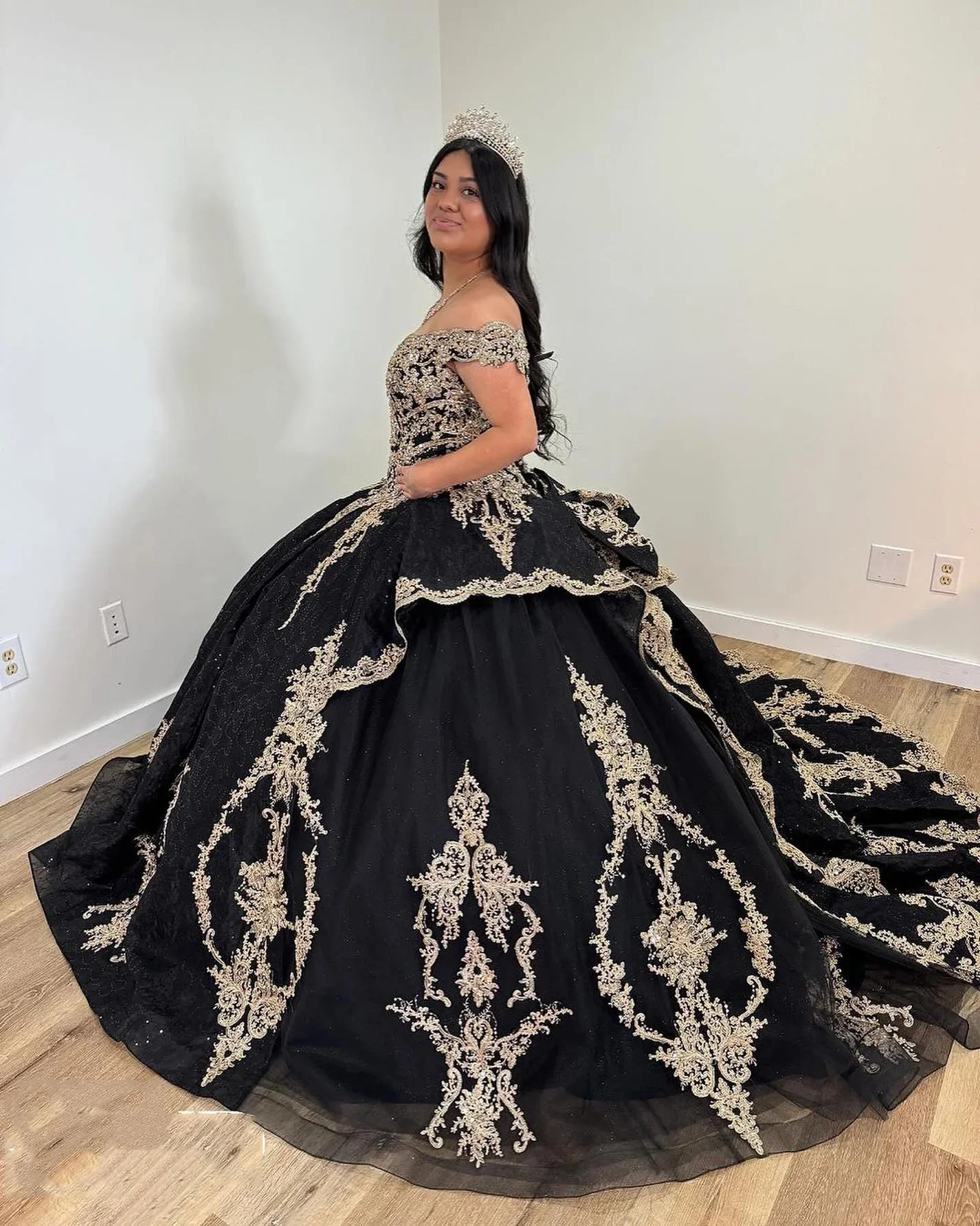 ANGELSBRIDEP, черные платья принцессы Quinceanera, кружевные аппликации, тюль из бисера, многоуровневые вечерние платья с рюшами, милое платье 16, по индивидуальному заказу