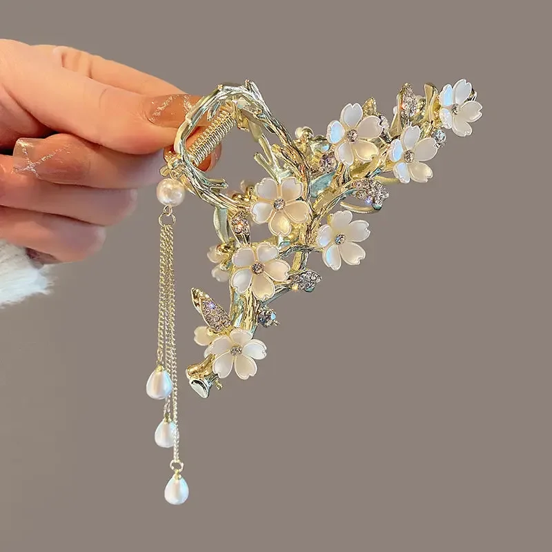 Luxury Flower Rhinestone Pearl Grab Clip Ponytail Claw Clip Women Elegant Hair Gift Shark Clip Fashion Hair Accessories