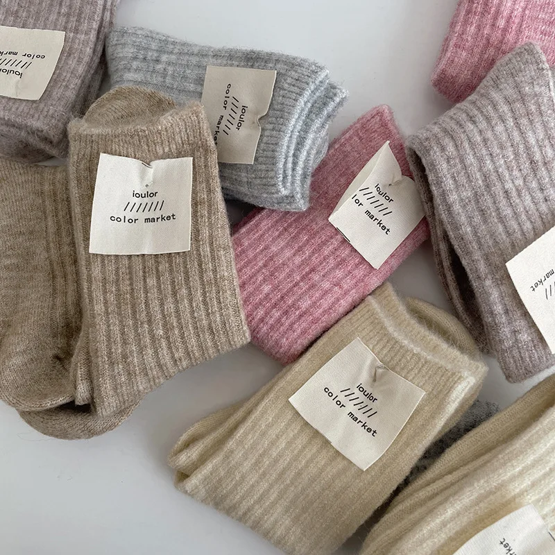 Woolen Socks Women's Winter Extra Thick Cashmere Socks Japanese Mid-tube Breathable Sweat Absorbent Pile Socks