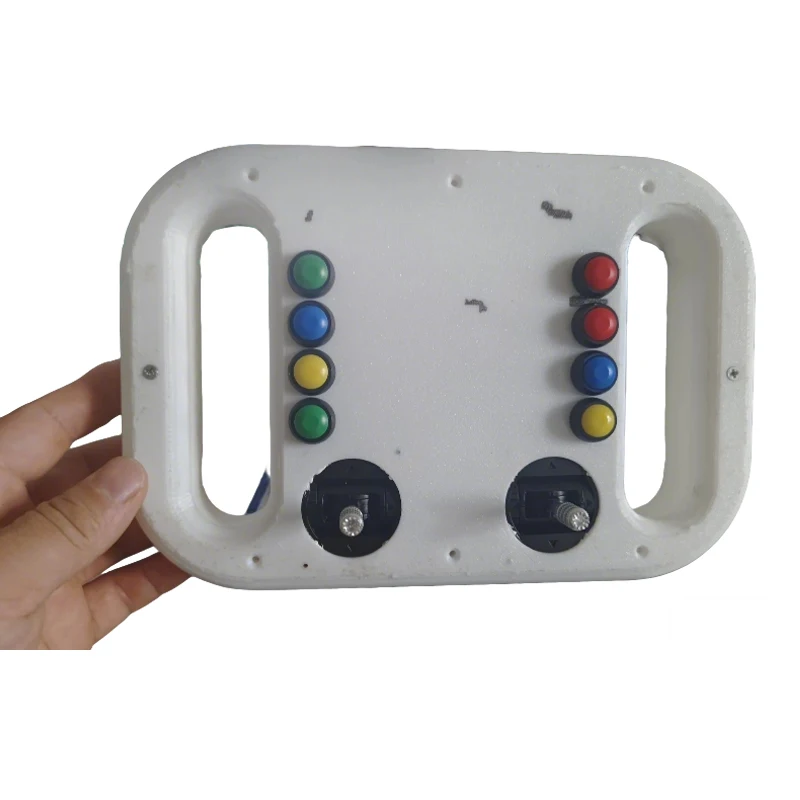 

Модифицированный руль для игры Euro Truck Simulator, собственная сборка, интегрированная система управления акселератором и тормозами