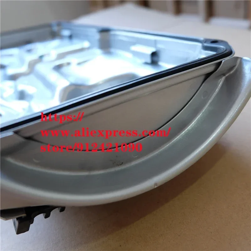 Engine Valve Chamber Cover with sealing ring for Great wall Haval H3/h5 4G63/4G64/4G69 2.0/2.4 pertrol engine view 5