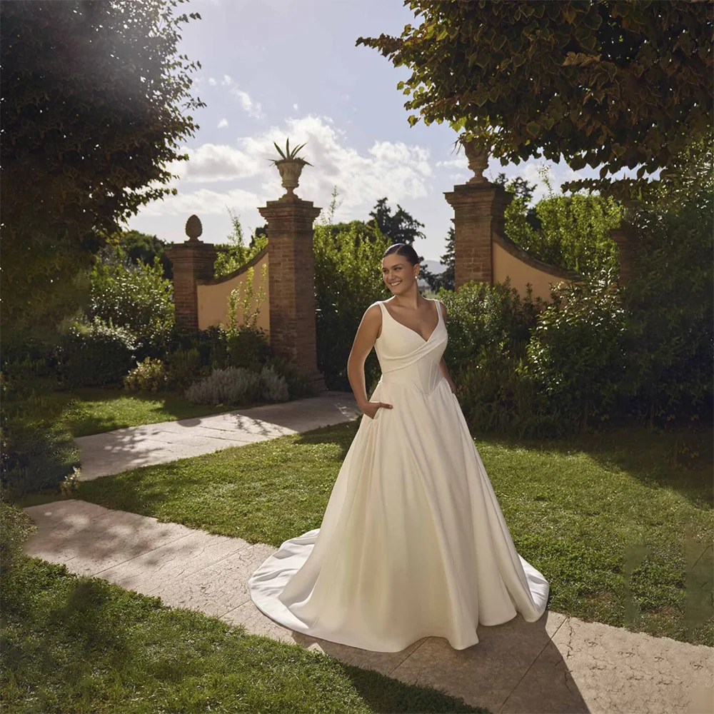 

Свадебное платье больших размеров для женщин, индивидуальное свадебное платье без рукавов с вырезом в форме сердца и пуговицами, плиссированное свадебное платье трапециевидной формы со шлейфом 2025