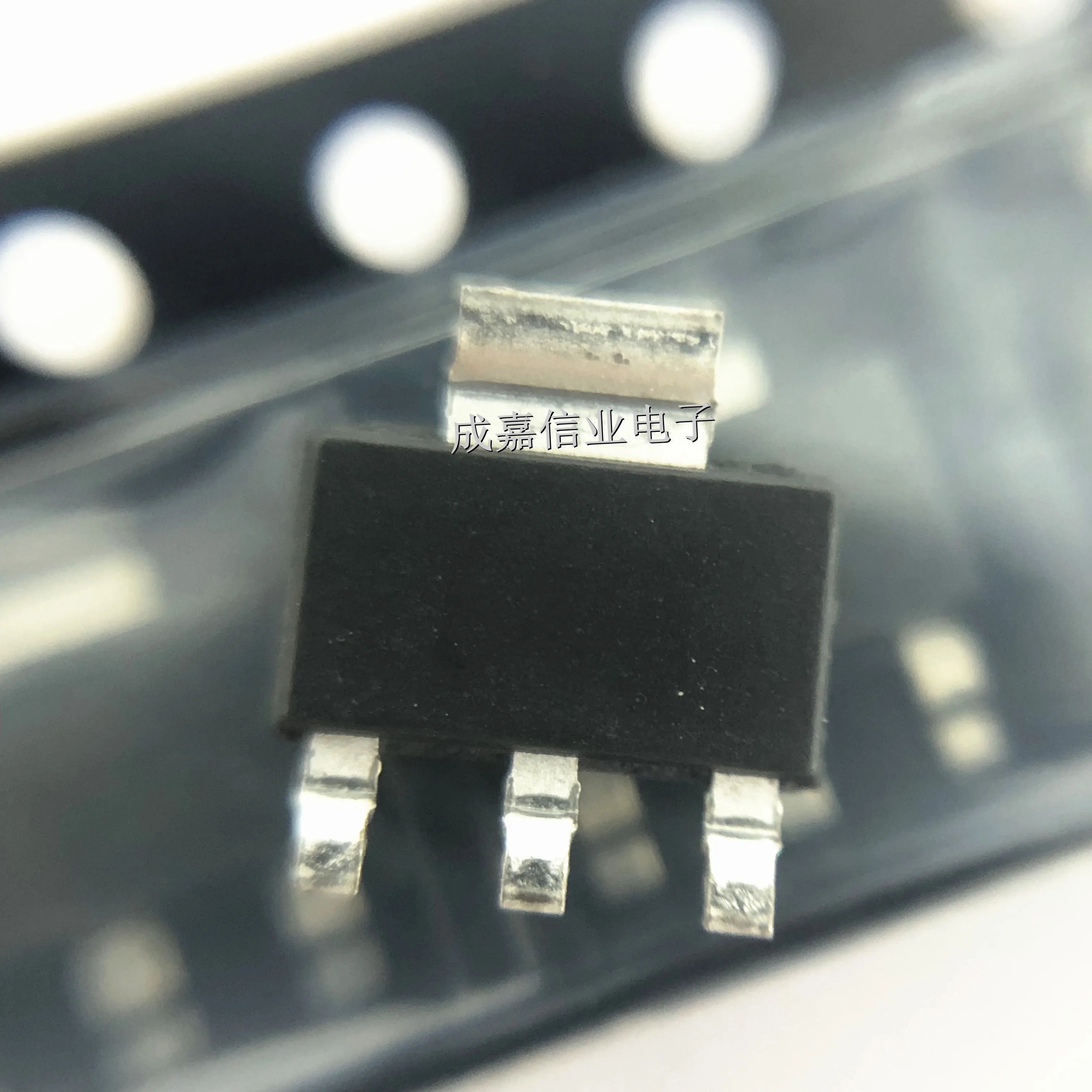 10pcs/Lot TJ3965S-1.2 SOT-223-3 MARKING;3965S-1.2 1.5A 1.2V Ultra Low Dropout Linear Regulator