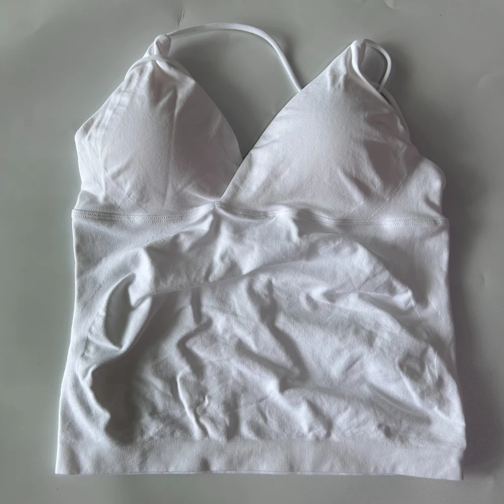 Twist-Front-Longline-Top, rückenfreies Sport-Tanktop für Damen, gepolsterte Yoga-Weste, Workout-Fitness-Top, hochelastisch, schnelltrocknend, für Laufen und Fitness. – Detail 17